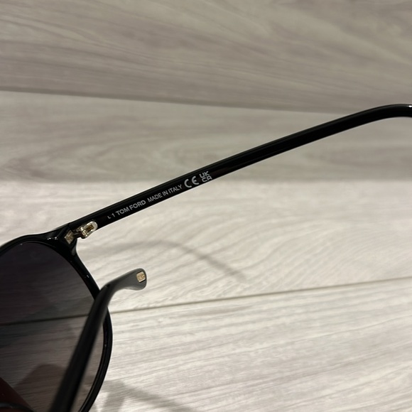 100% AUTHENTIC TOM FORD UNISEX SUNGLASSES - Picture 4 of 6